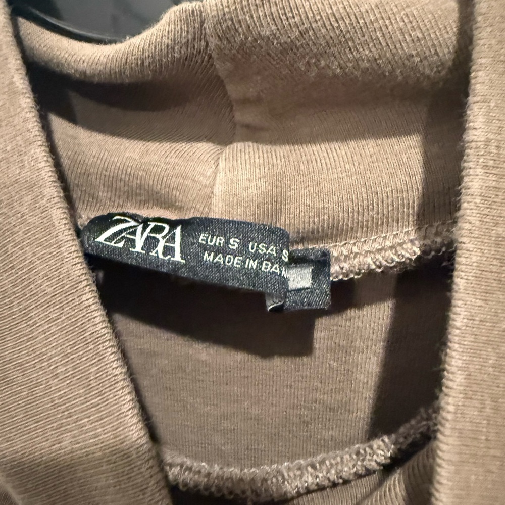 Zara Black and Tan Long Sleeve Mock Tops - Picture 3 of 3